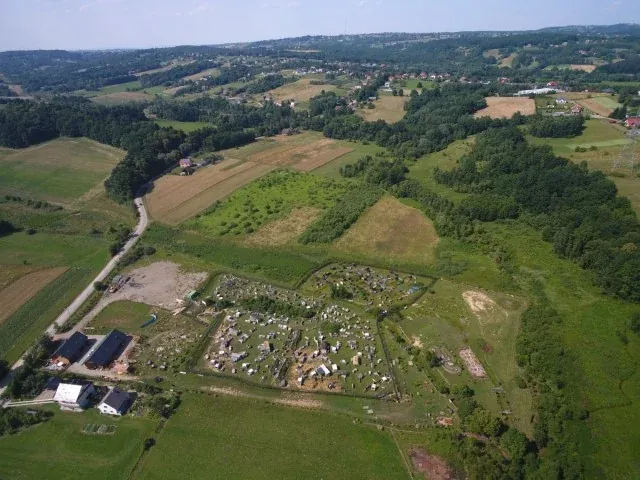 Arena Mocy z lotu ptaka - pole paintballowe