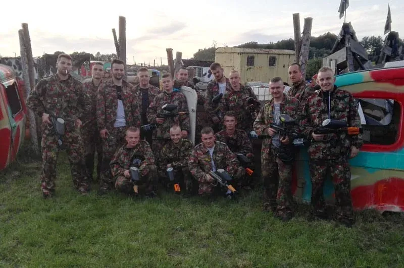 Wieczory kawalerskie w Arenie Mocy - paintball i adrenalina